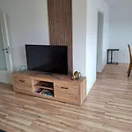 Schoene Mit Balkon