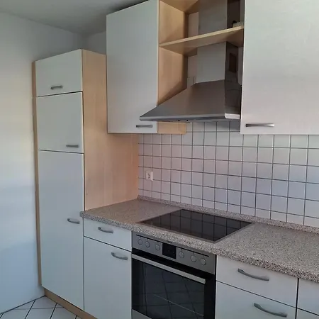 Schoene Mit Balkon
